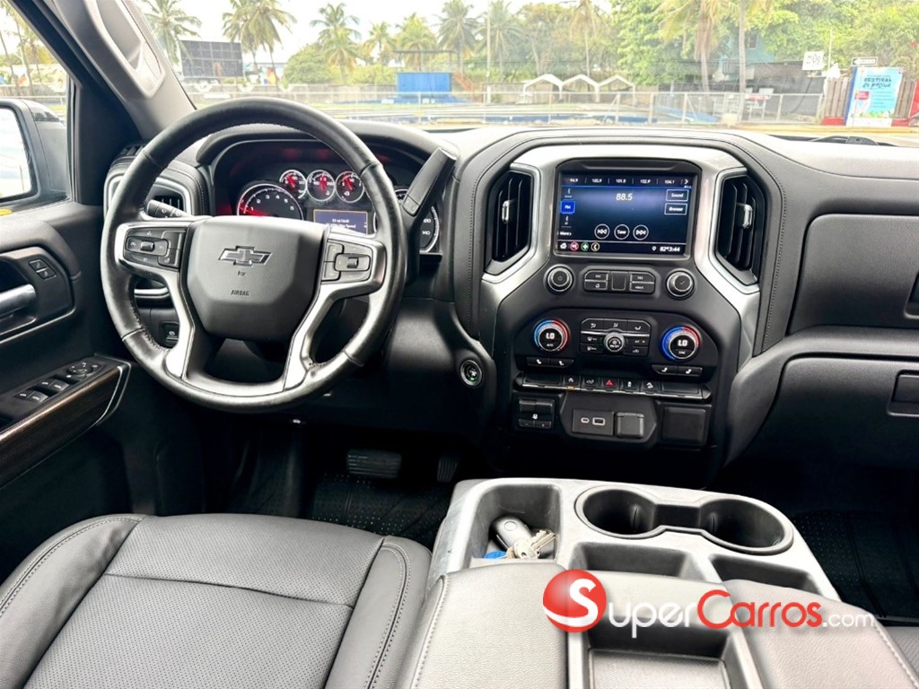 2020 Chevrolet Silverado RST — foto 7 / 12