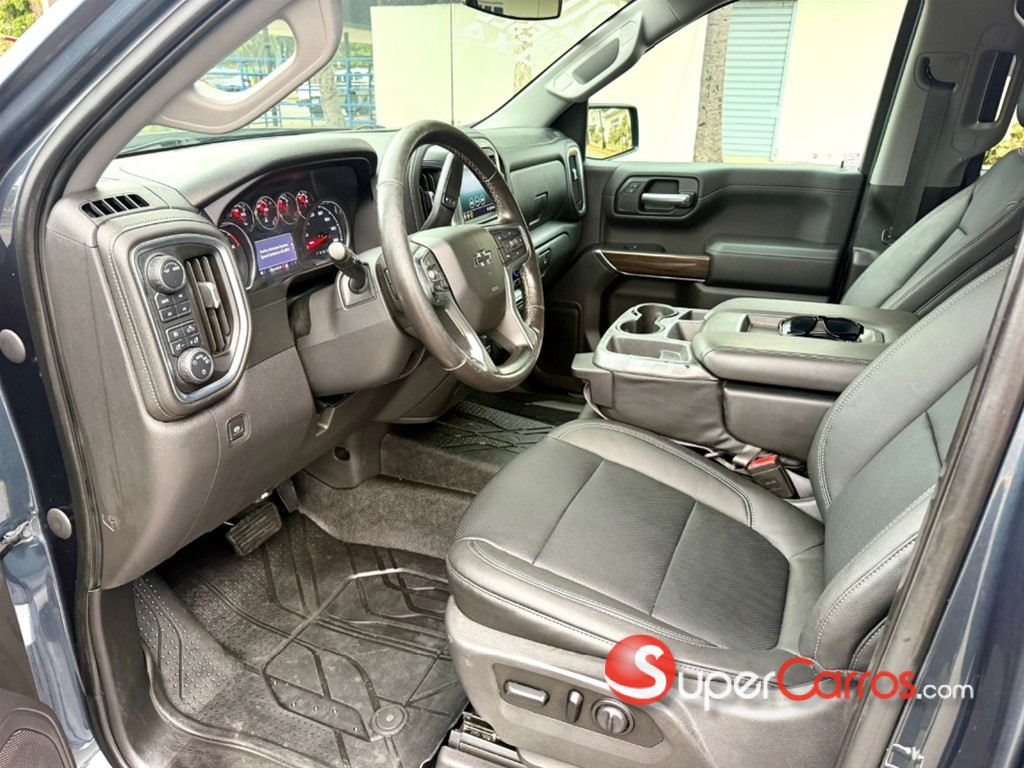 2020 Chevrolet Silverado RST — foto 11 / 12