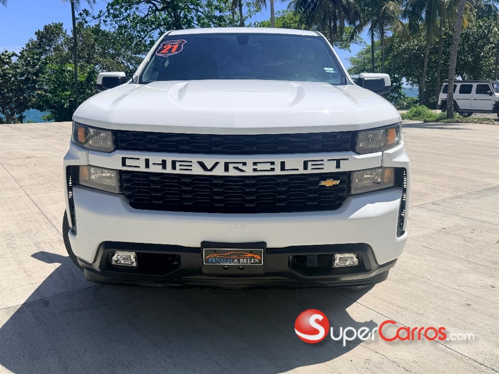 2021 Chevrolet Silverado — foto 2 / 10