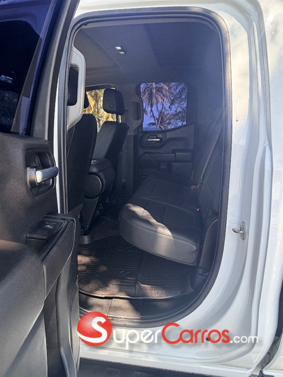 2021 Chevrolet Silverado — foto 8 / 10