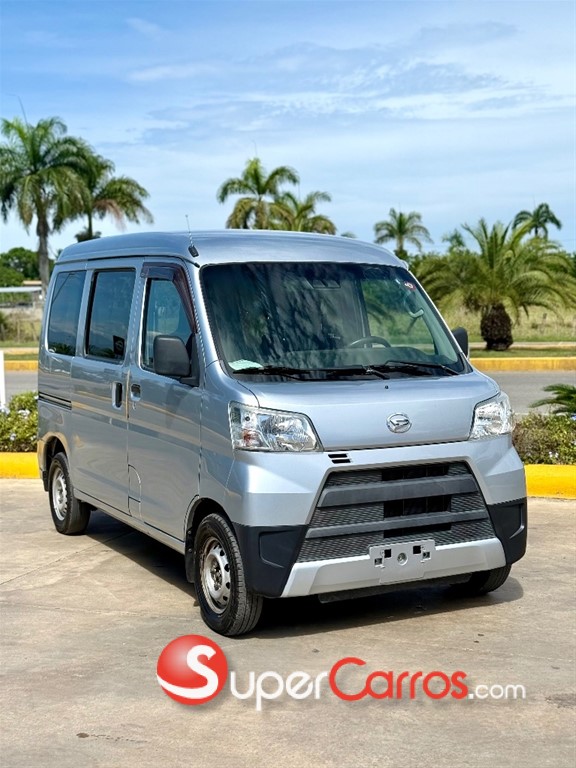 2019 Daihatsu Hijet Minivan — foto 2 / 8