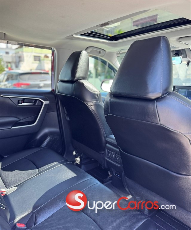 2022 Toyota RAV4 XLE Premium — foto 6 / 7