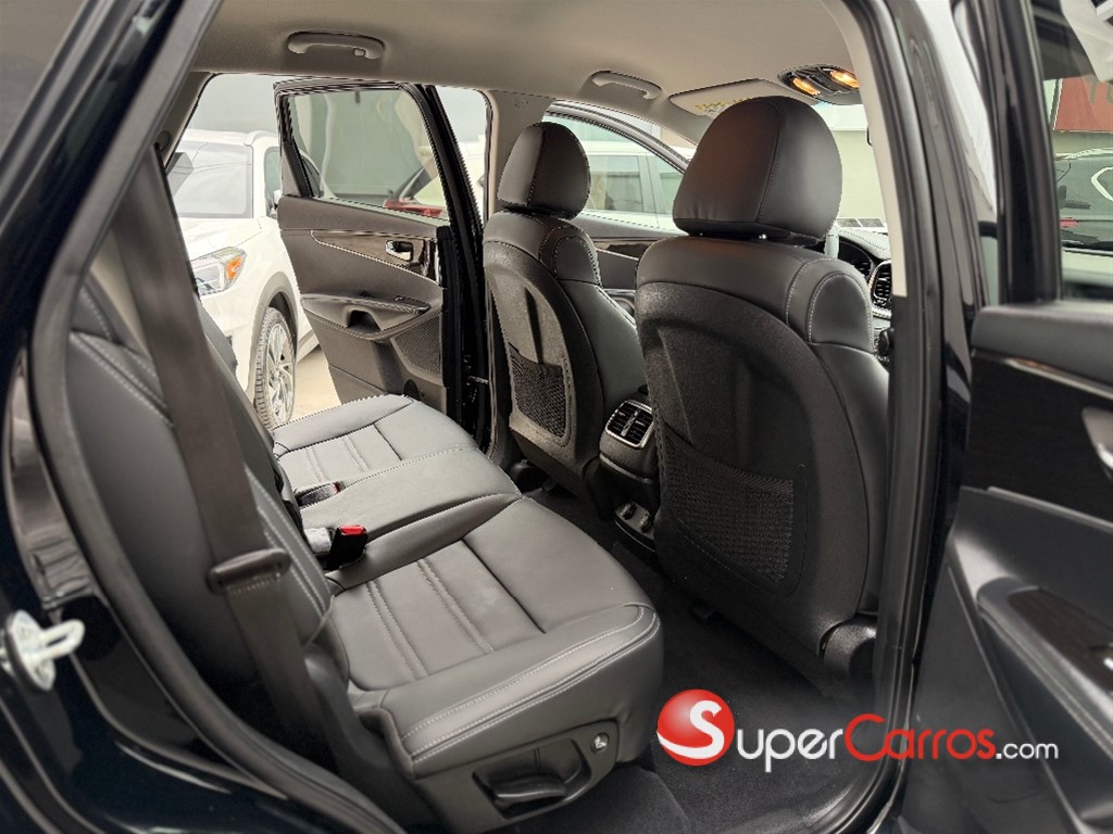 2020 Kia Sorento LX — foto 11 / 12