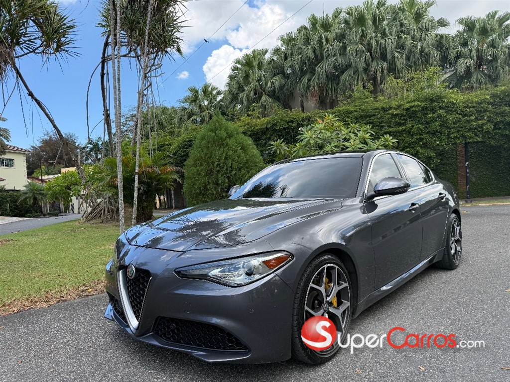 2019 Alfa Romeo Giulia Ti Lusso