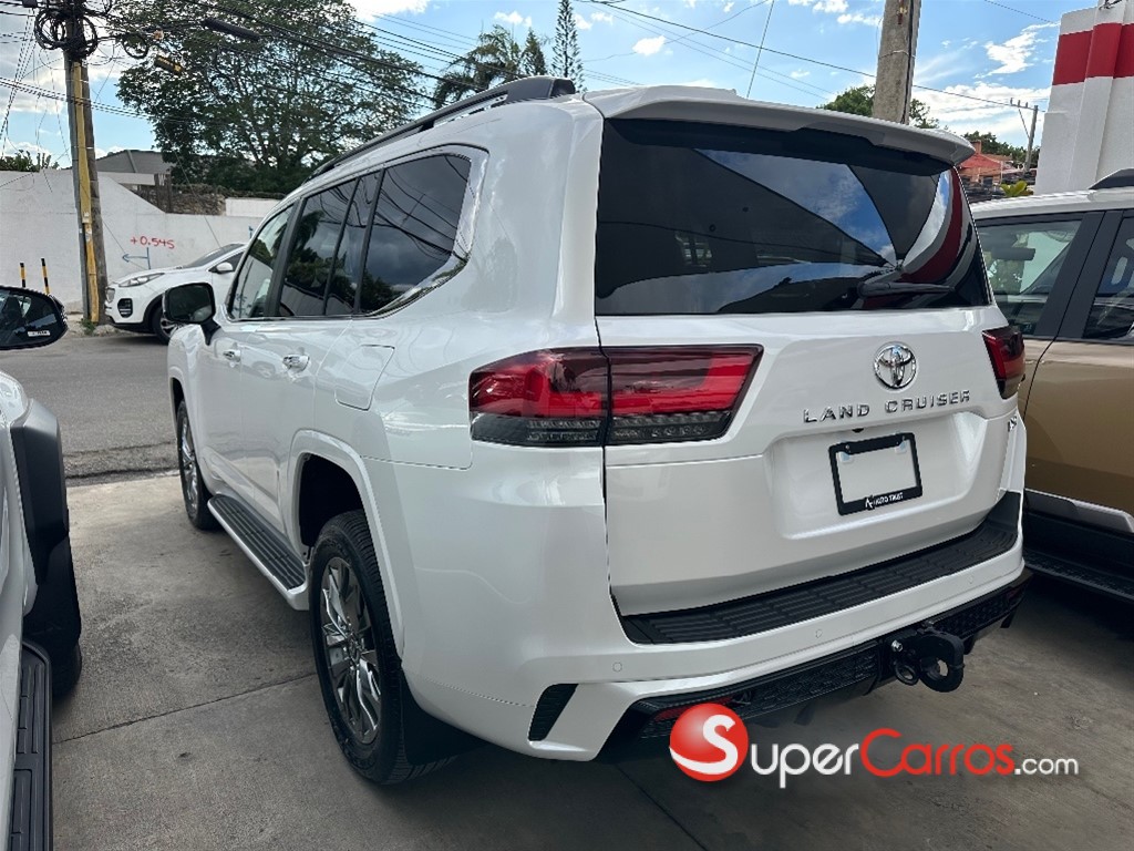 2027 Toyota Land Cruiser 300 VX-R — foto 4 / 9