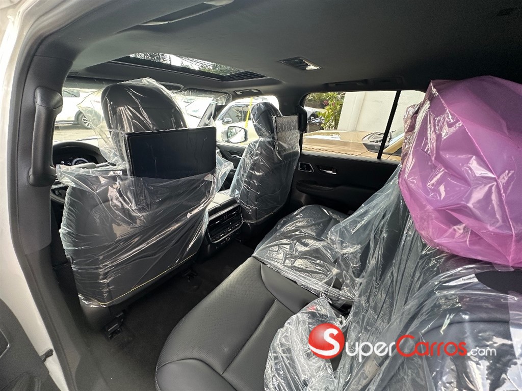 2027 Toyota Land Cruiser 300 VX-R — foto 8 / 9