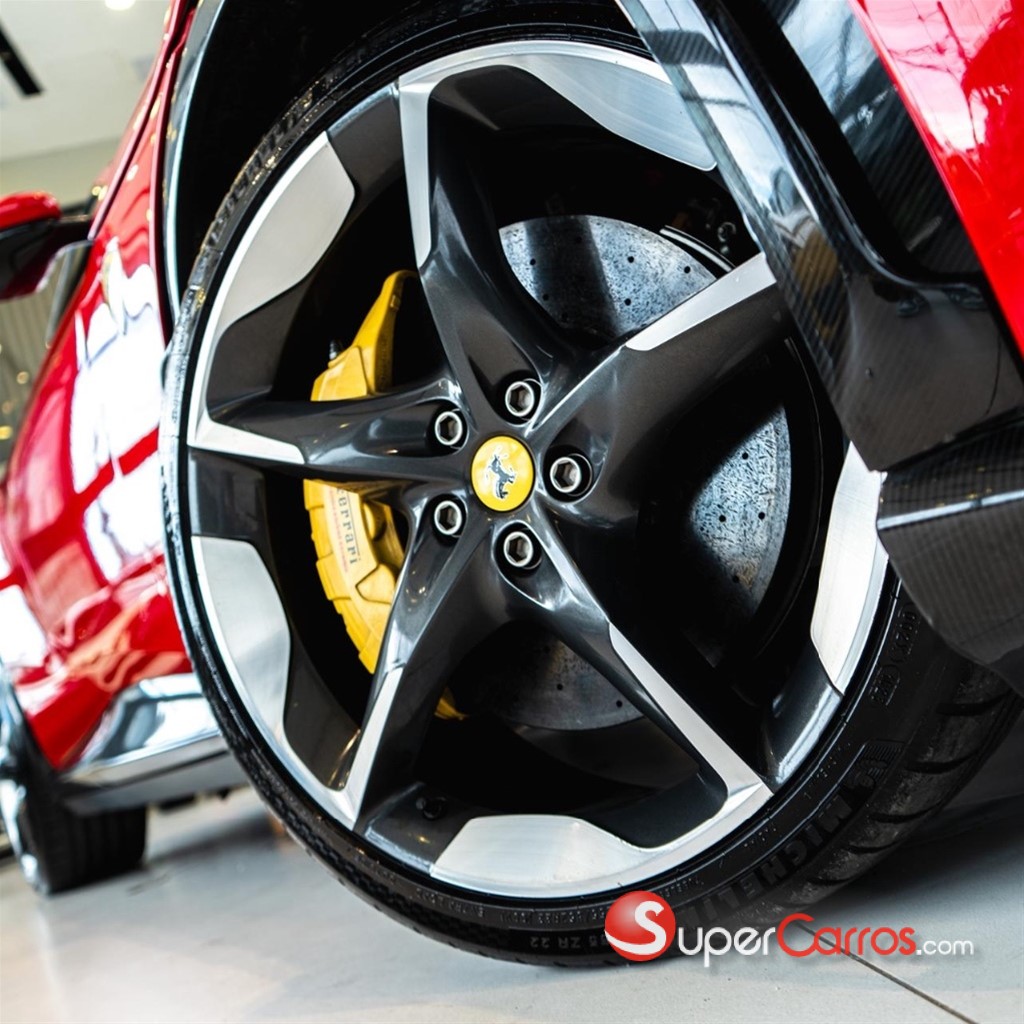 2024 Ferrari Purosangue — foto 5 / 12