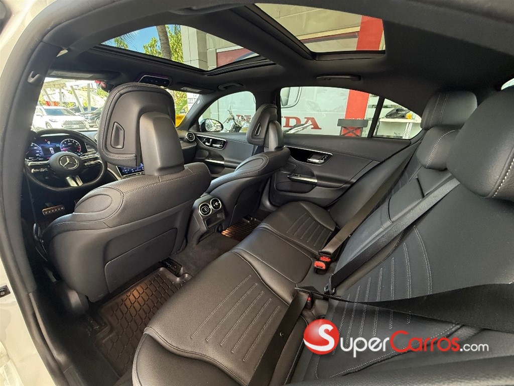 2023 Mercedes-Benz Clase C 300 AMG 4Matic — foto 8 / 11