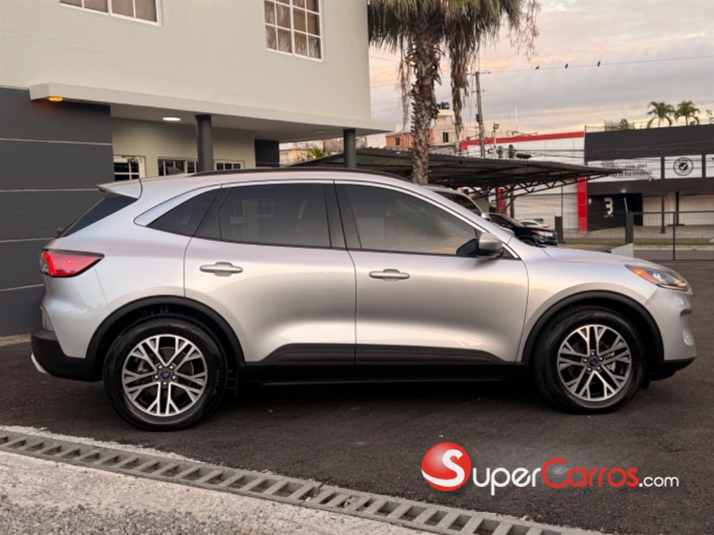 2020 Ford Escape SEL Ecoboost — foto 3 / 12