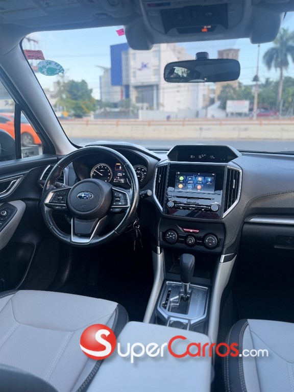 2020 Subaru Forester Premium — foto 6 / 12