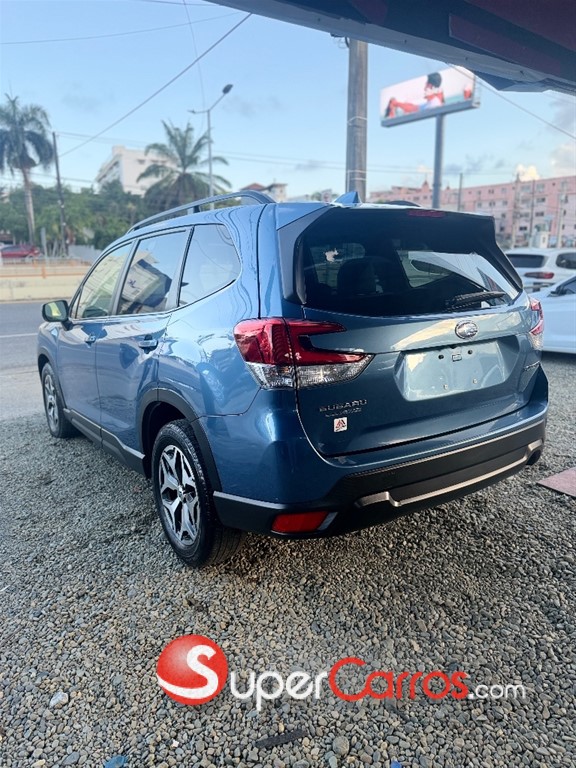 2020 Subaru Forester Premium — foto 10 / 12