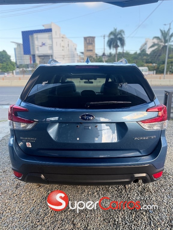 2020 Subaru Forester Premium — foto 11 / 12