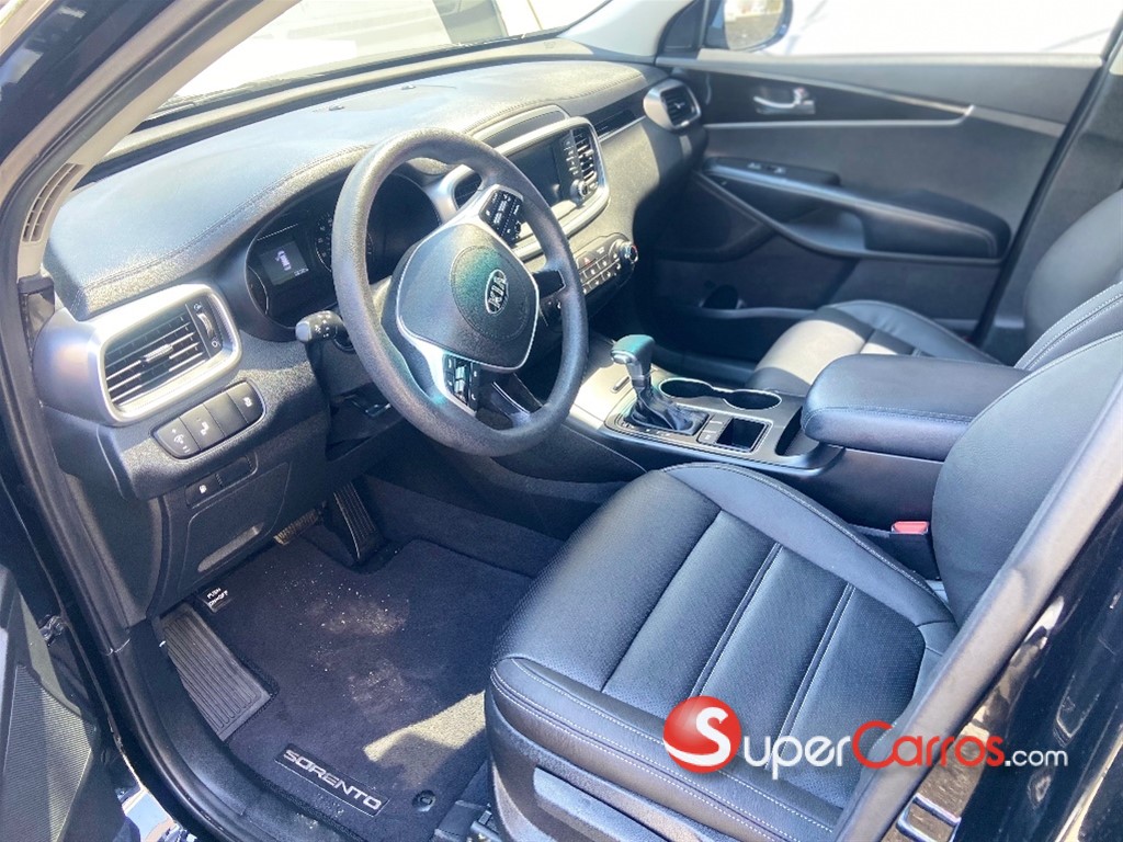 2020 Kia Sorento — foto 7 / 10