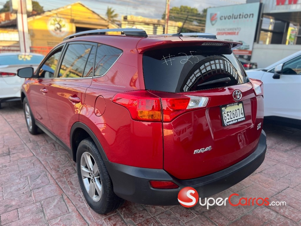 2015 Toyota RAV4 XLE — foto 4 / 11