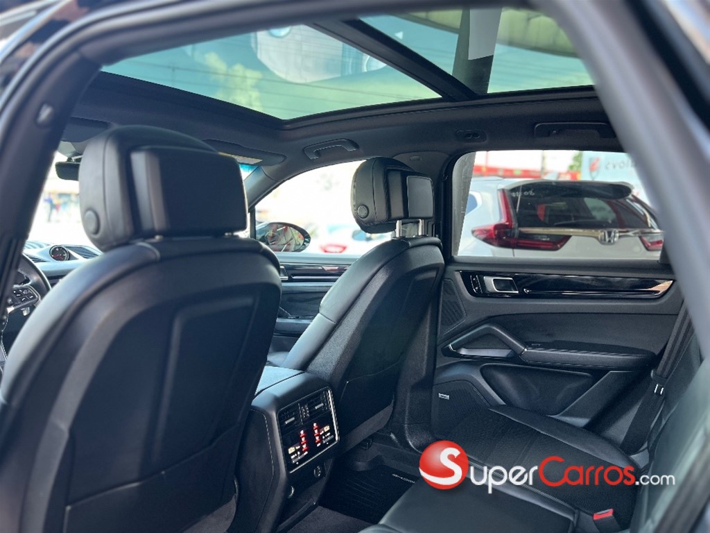 2019 Porsche Cayenne — foto 8 / 11