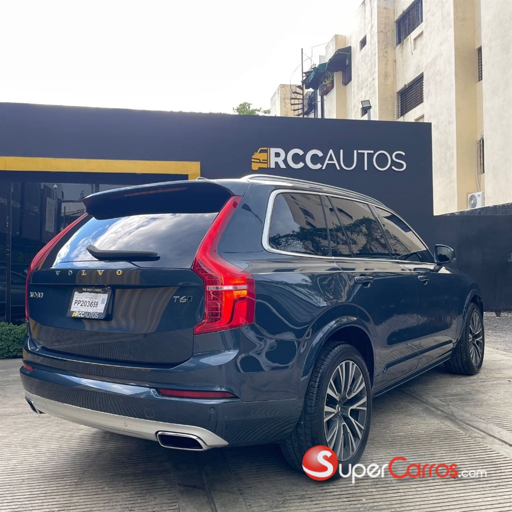 2020 Volvo XC90 Momentum T6 — foto 10 / 11