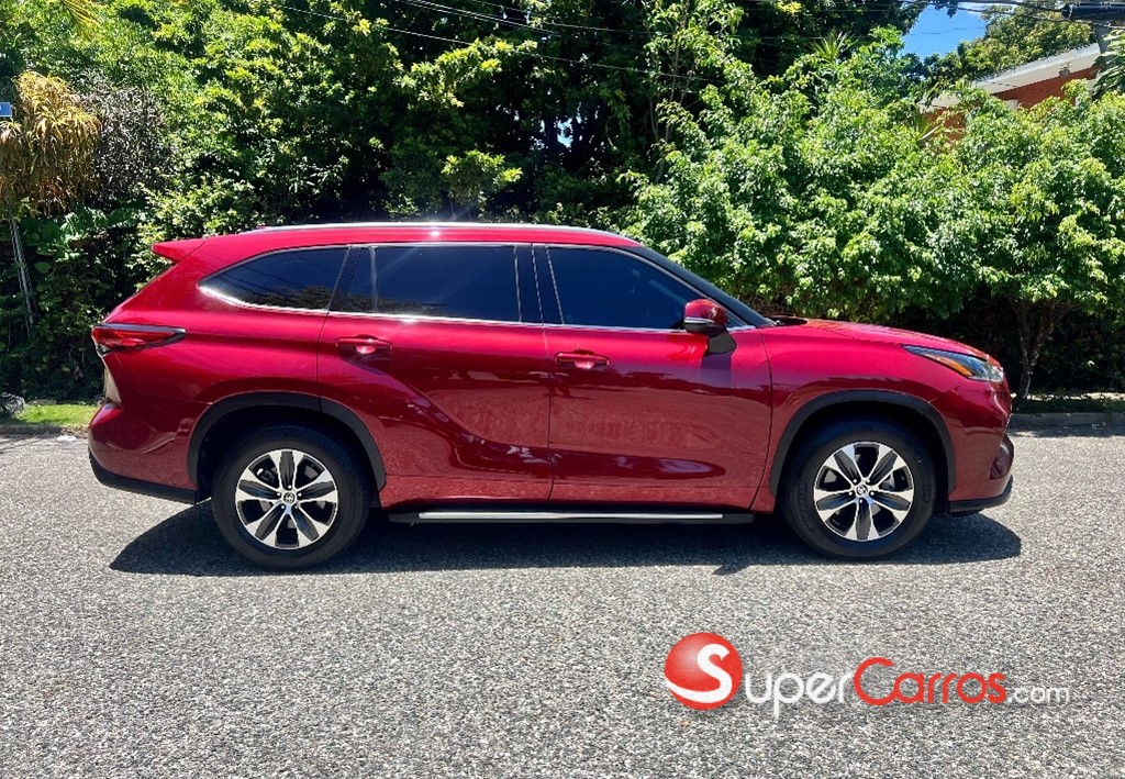 2021 Toyota Highlander XLE — foto 5 / 12