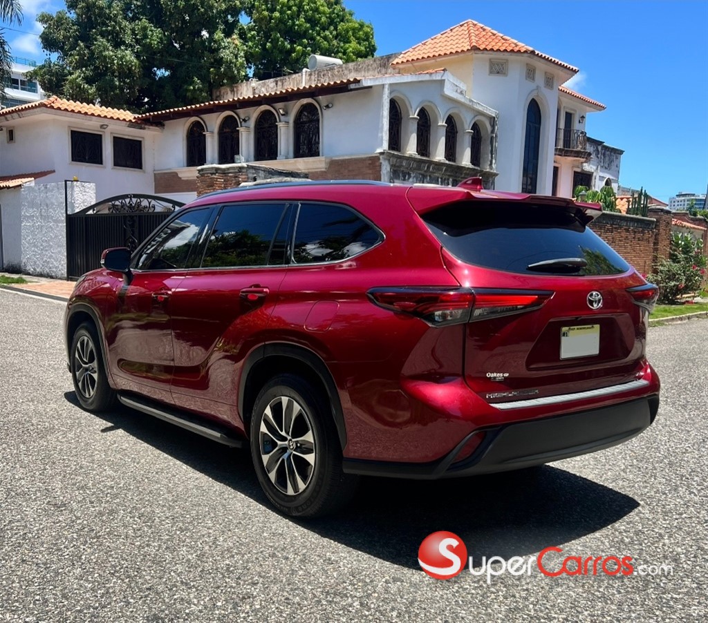 2021 Toyota Highlander XLE — foto 7 / 12