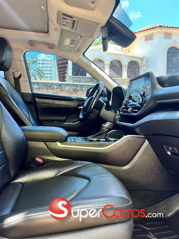 2021 Toyota Highlander XLE — foto 11 / 12