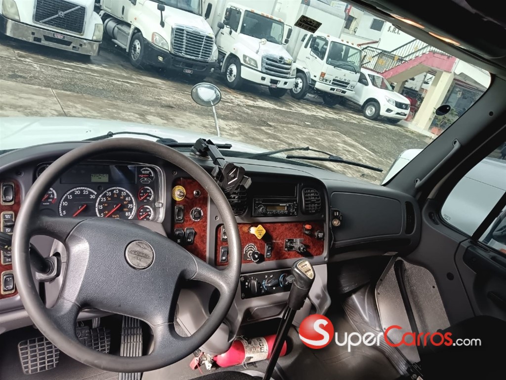 2014 Freightliner M2-106 — foto 9 / 11