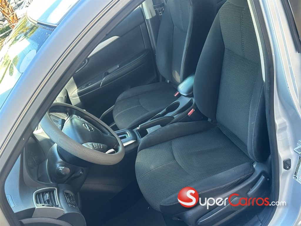 2017 Nissan Sentra — foto 7 / 11