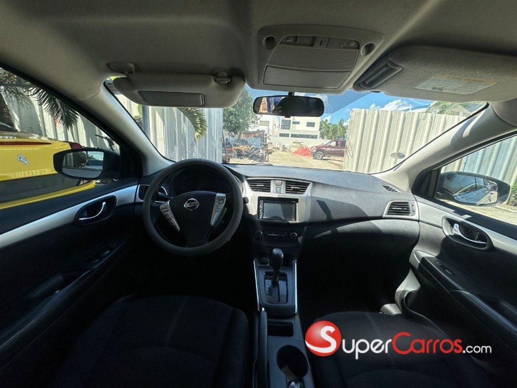 2017 Nissan Sentra — foto 9 / 11