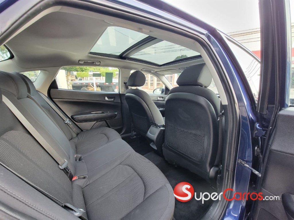 2019 Kia Optima — foto 8 / 9