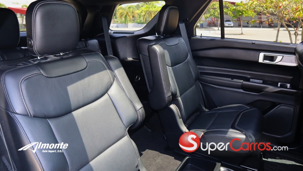 2020 Ford Explorer — foto 7 / 12