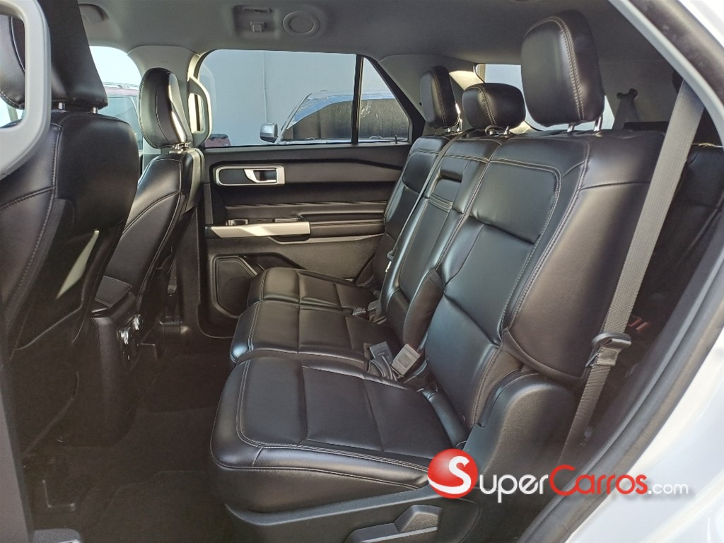 2021 Ford Explorer XLT 4WD — foto 7 / 12