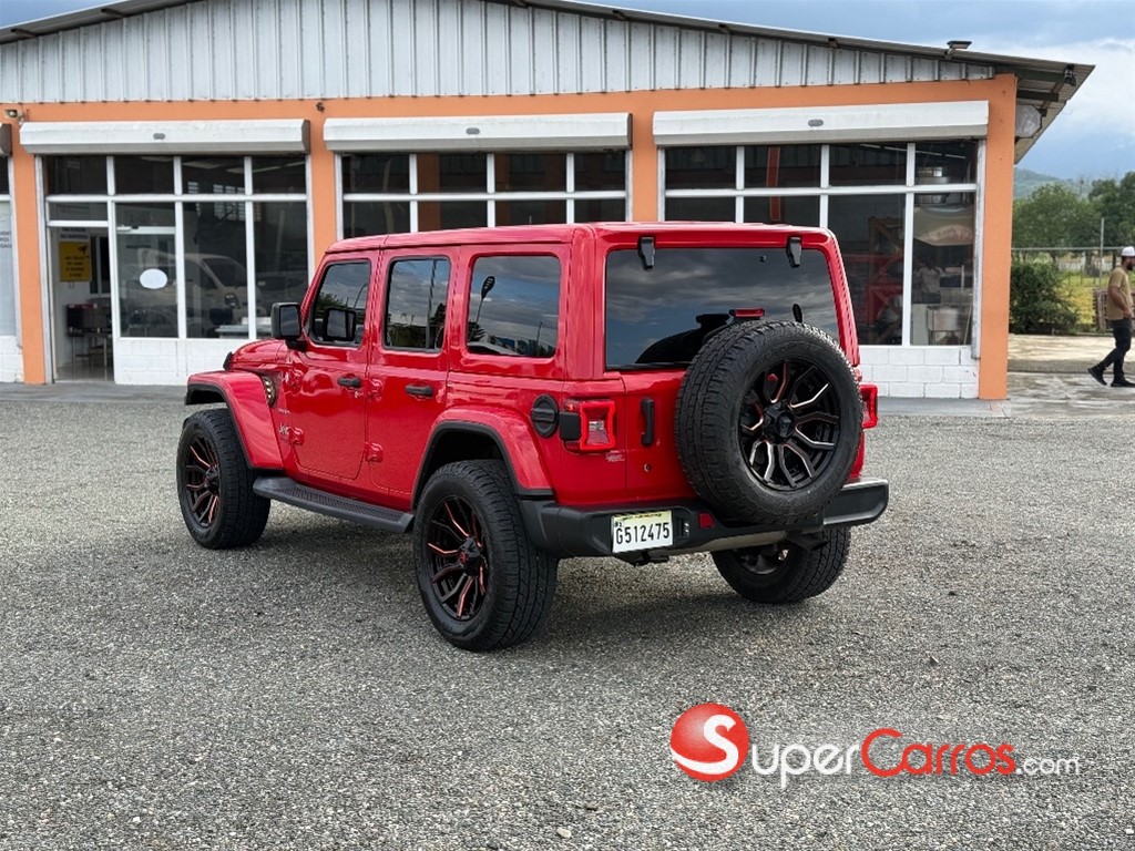 2018 Jeep Wrangler Unlimited Sahara — foto 4 / 12