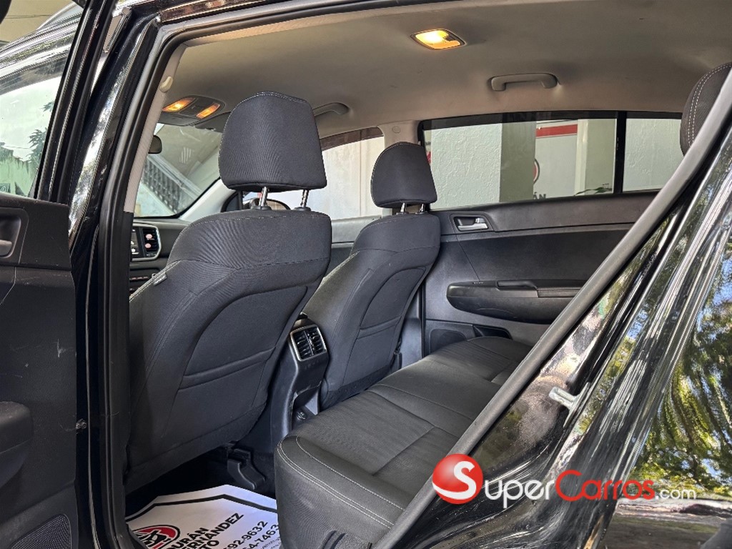 2021 Kia Sportage LX — foto 9 / 10