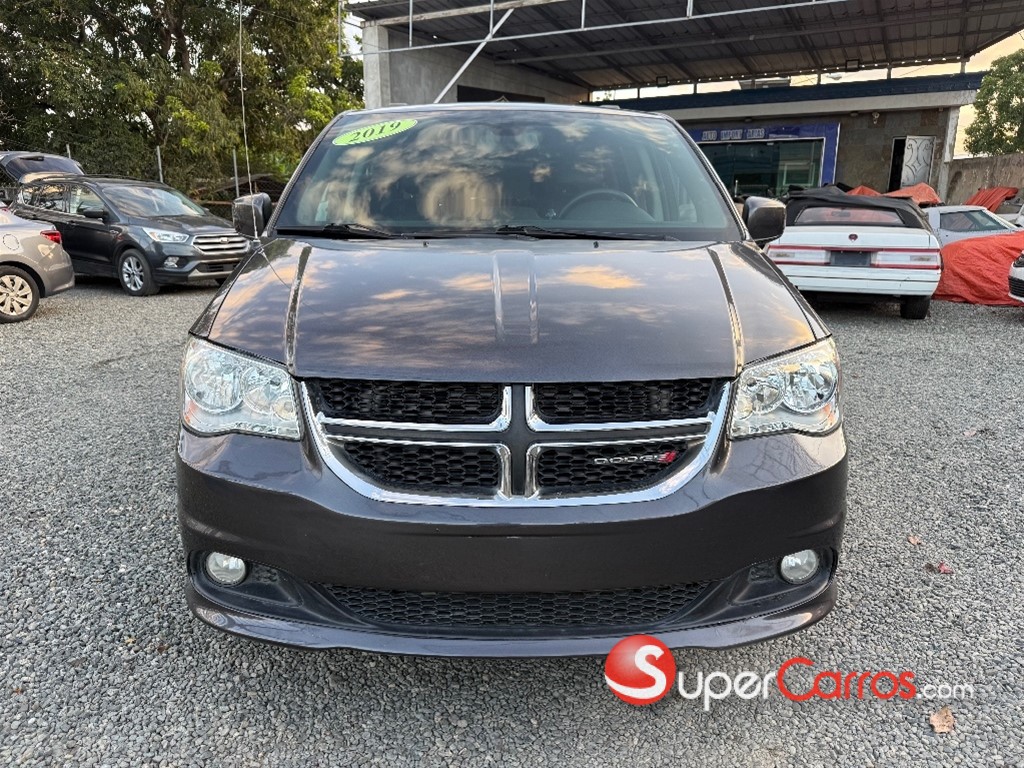 2019 Dodge Caravan — foto 2 / 10