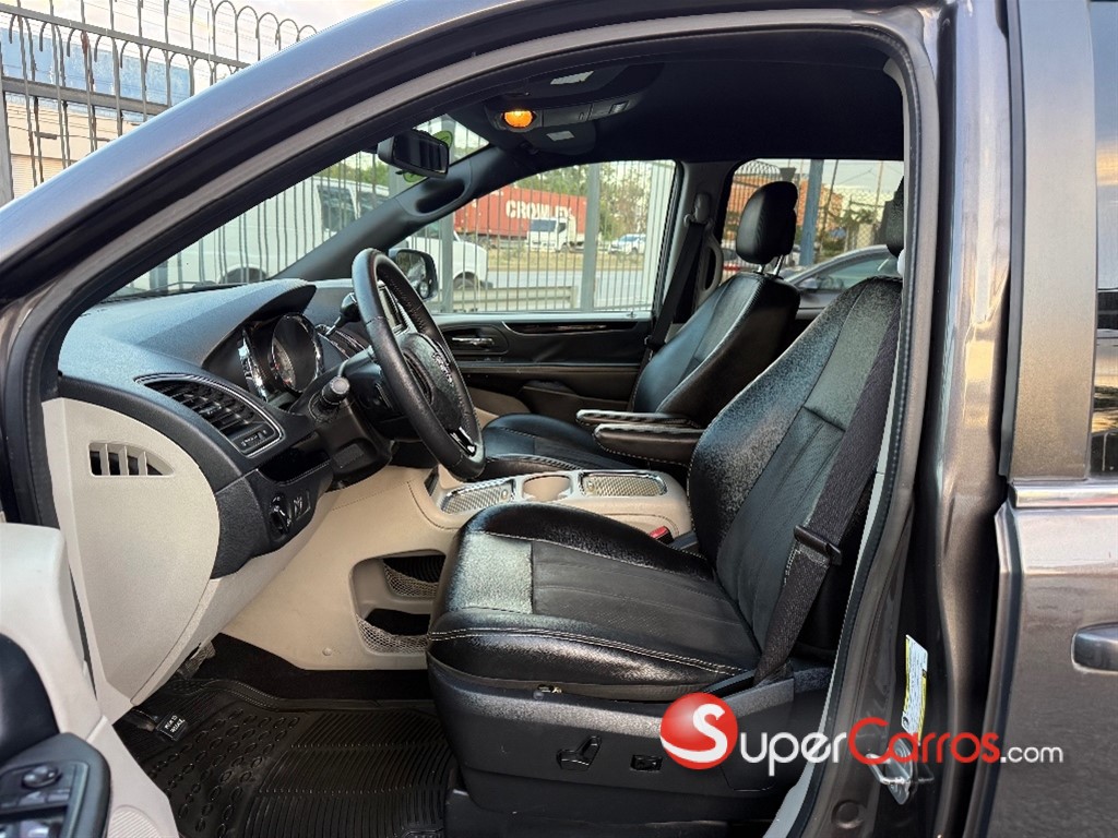 2019 Dodge Caravan — foto 7 / 10