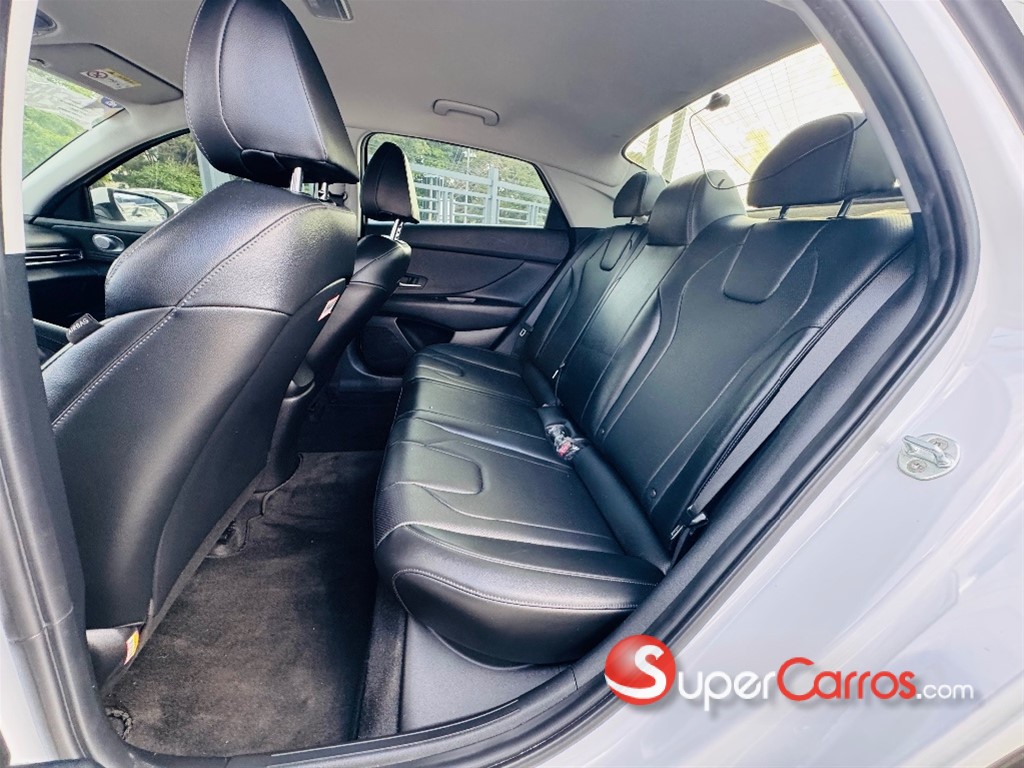 2021 Hyundai Avante LPI — foto 7 / 12