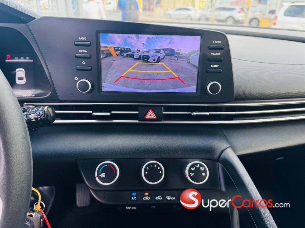 2021 Hyundai Avante LPI — foto 10 / 12