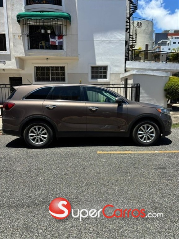 2020 Kia Sorento EX — foto 8 / 12