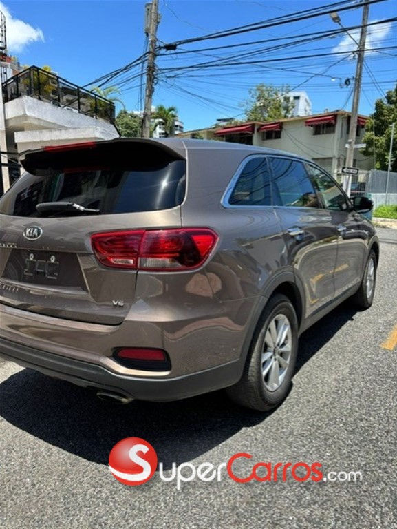 2020 Kia Sorento EX — foto 9 / 12