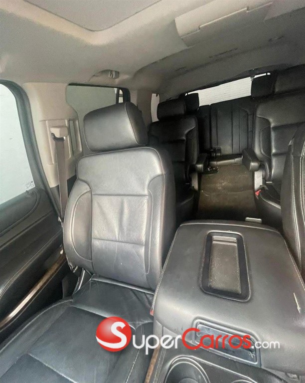 2015 Chevrolet Tahoe LT — foto 7 / 8