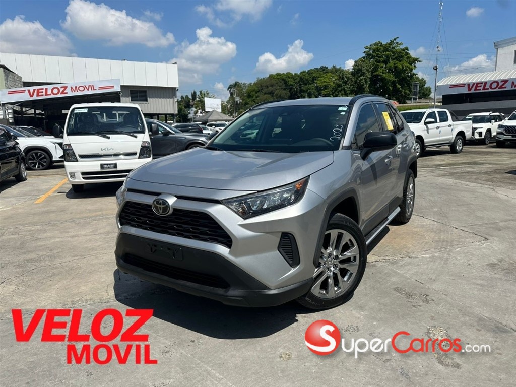 2020 Toyota RAV4 LE