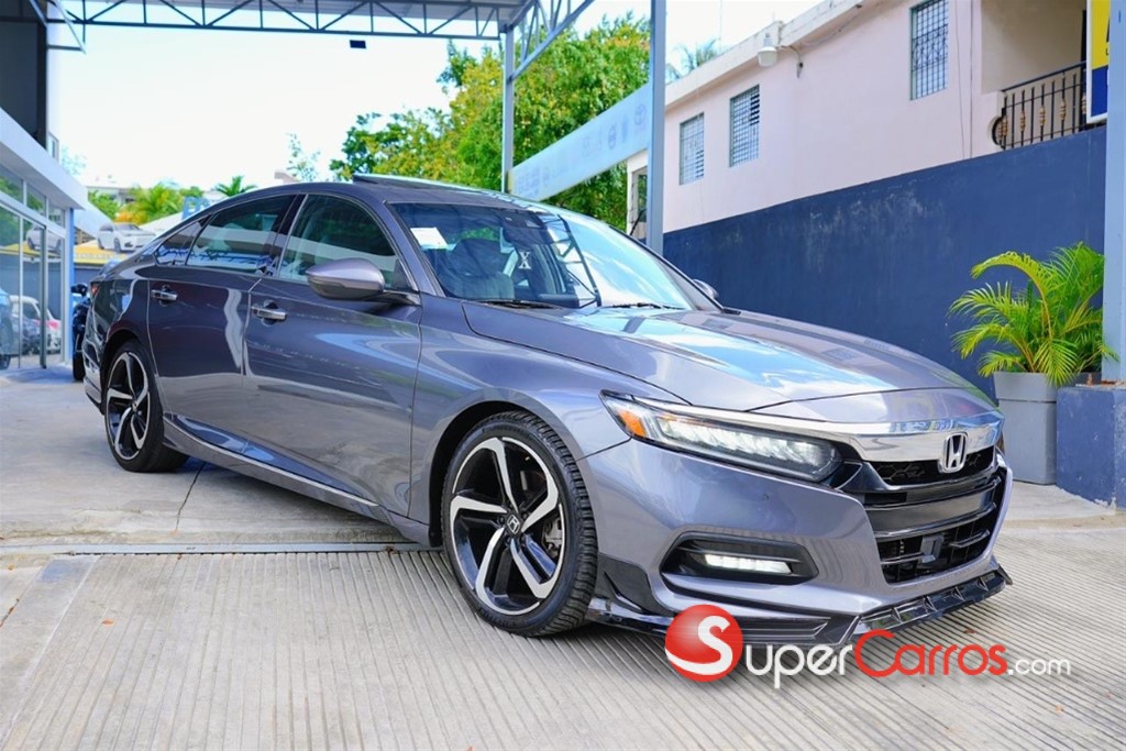 2020 Honda Accord Touring 2.0T — foto 2 / 10
