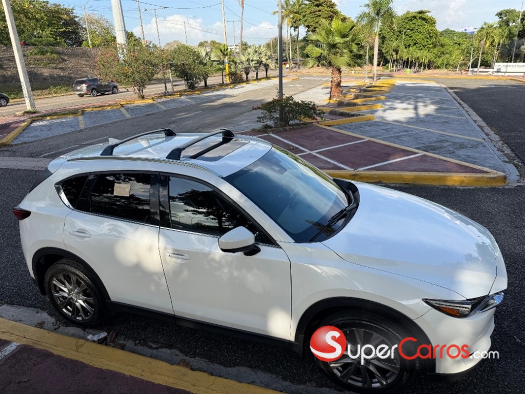2021 Mazda CX-5 Signature — foto 8 / 12