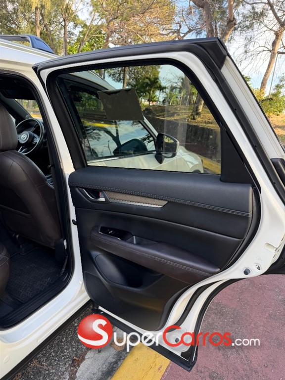 2021 Mazda CX-5 Signature — foto 10 / 12