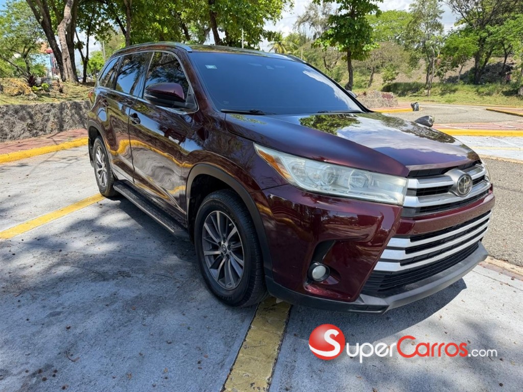 2017 Toyota Highlander XLE — foto 5 / 12