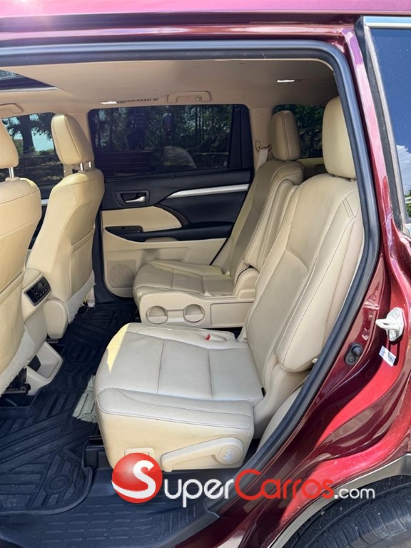 2017 Toyota Highlander XLE — foto 7 / 12