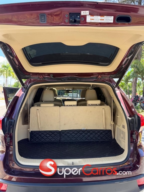2017 Toyota Highlander XLE — foto 10 / 12