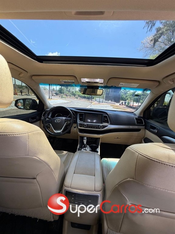 2017 Toyota Highlander XLE — foto 11 / 12