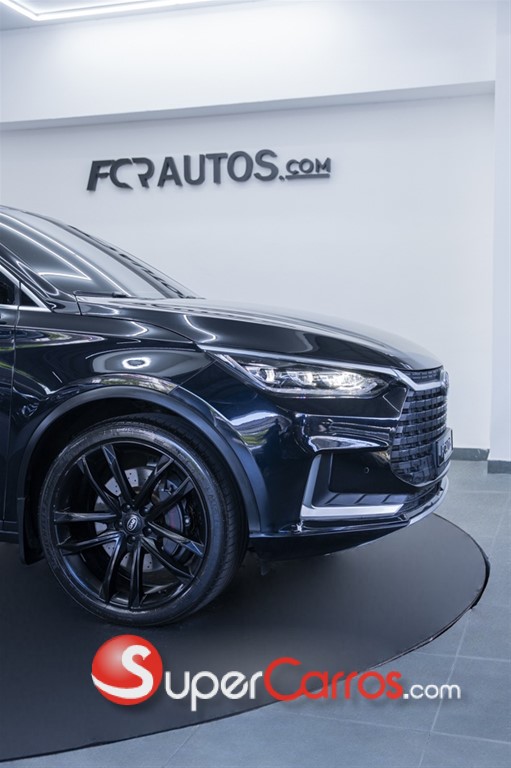 2023 BYD Tang — foto 8 / 12
