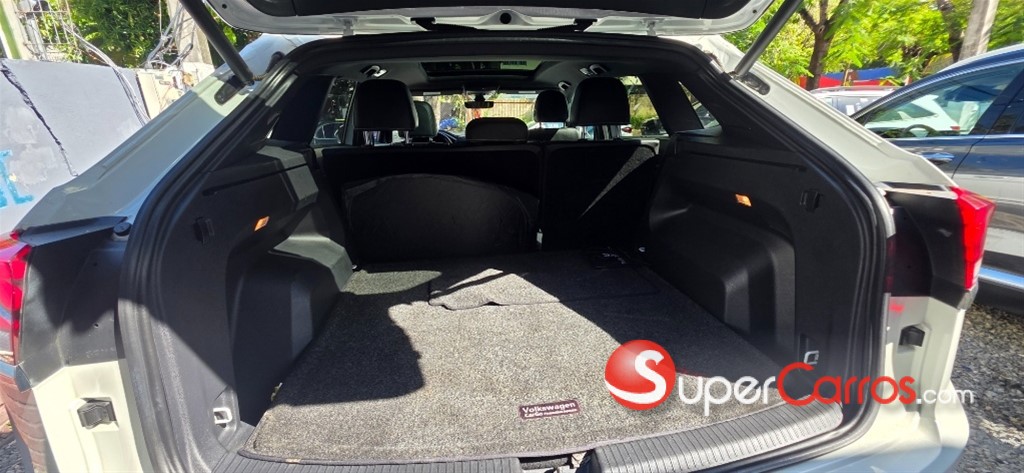 2021 Volkswagen Atlas CROSS SPORT R-LINE — foto 10 / 11