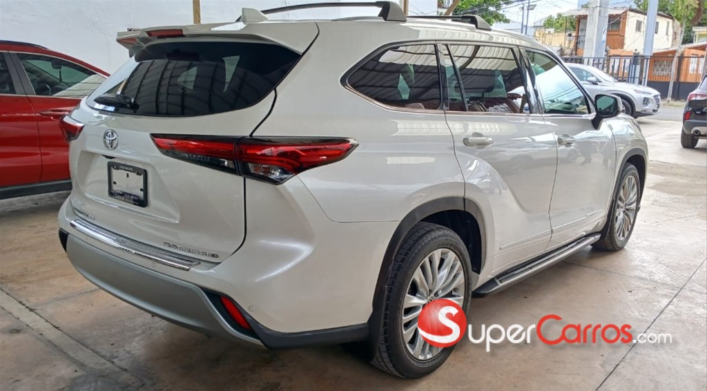2021 Toyota Highlander Platinum — foto 10 / 12