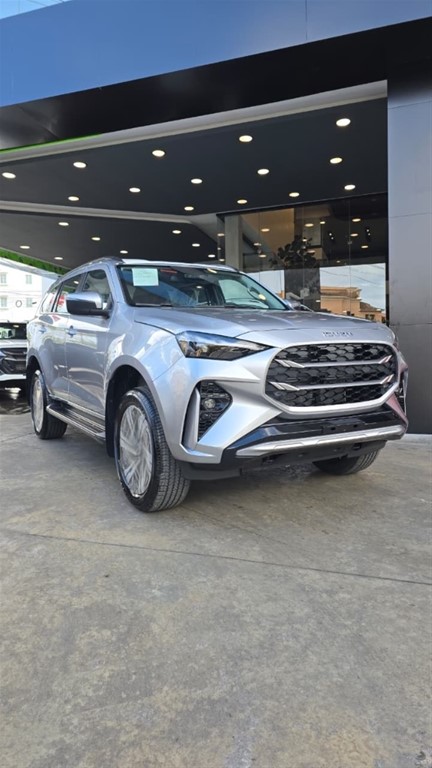 2027 Isuzu Mux — foto 4 / 12